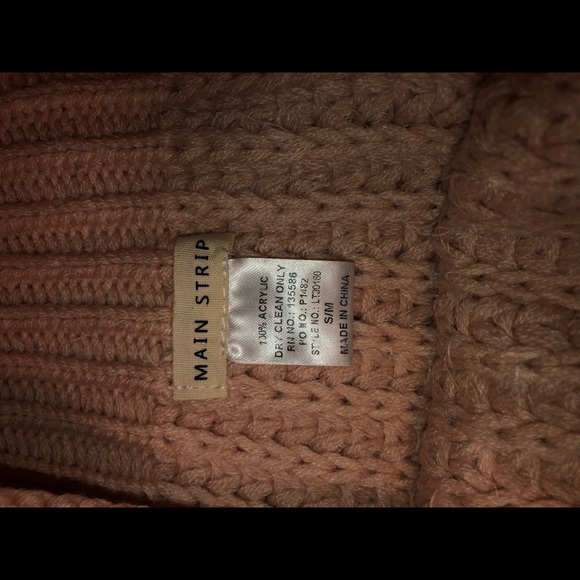 Off the shoulder sweater - Picture 3 of 3